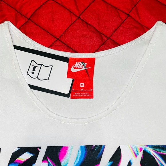 Nike Women's Floro Tank Top Sportwear Sz Medium - Picture 3 of 6